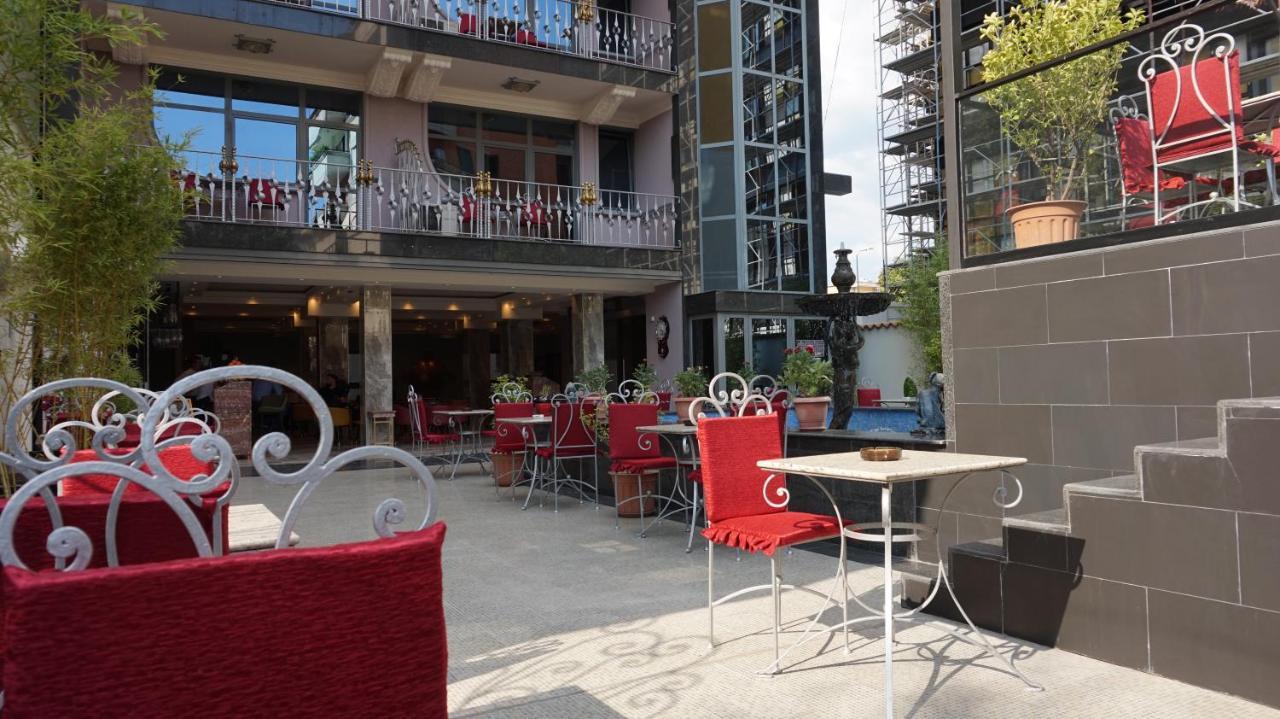 Hotel Elysee Tirana Exterior foto