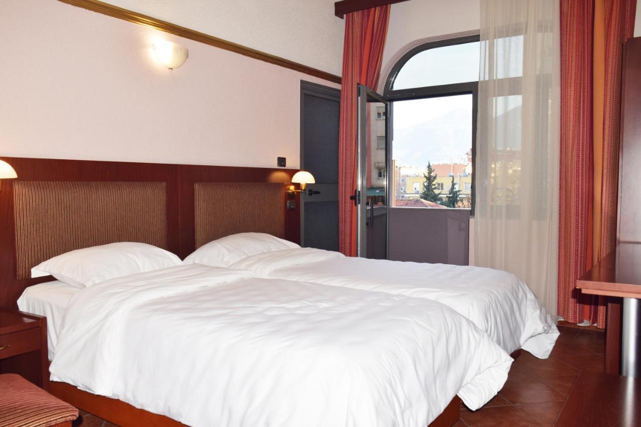 Hotel Elysee Tirana Exterior foto