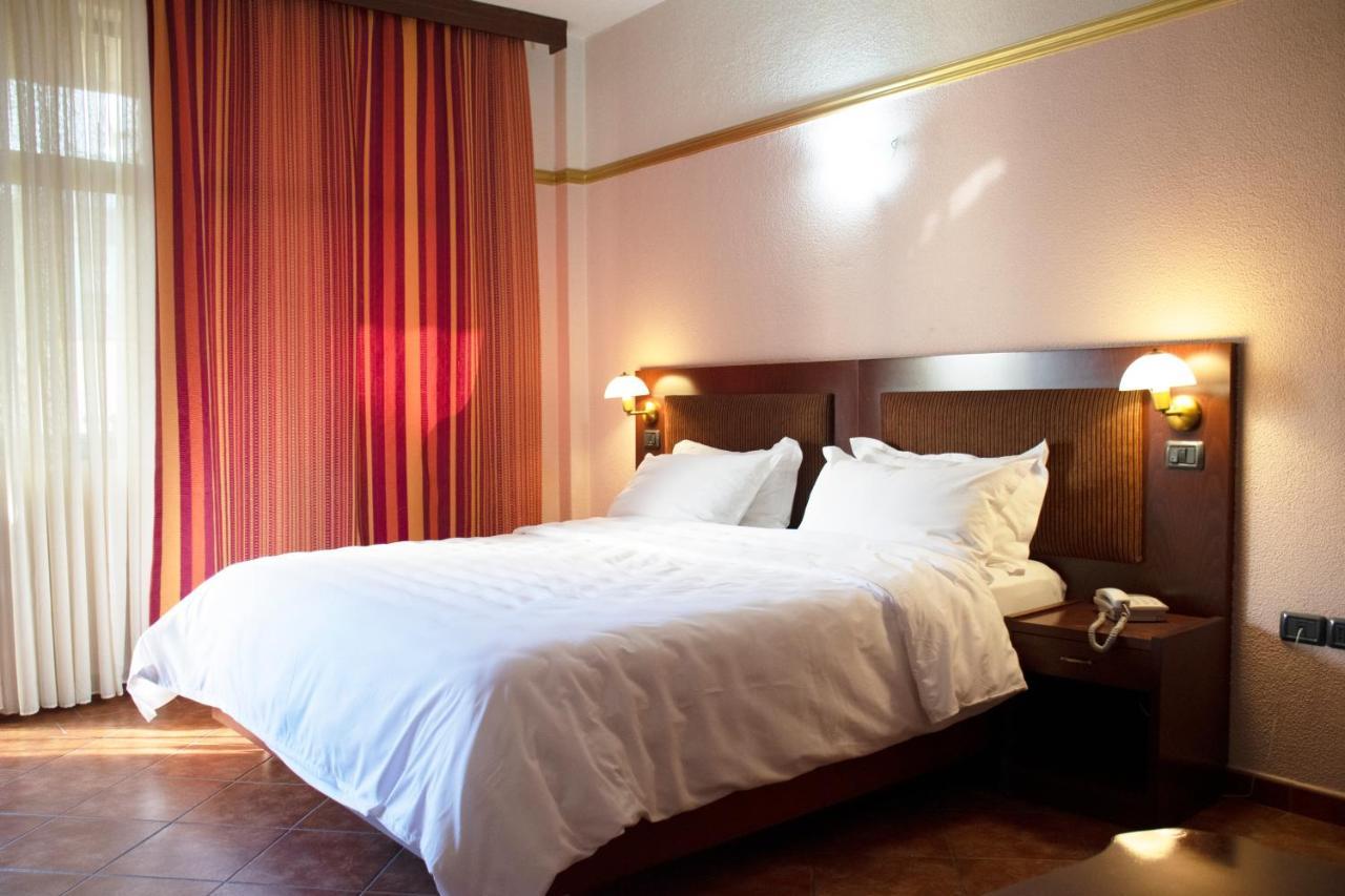 Hotel Elysee Tirana Exterior foto