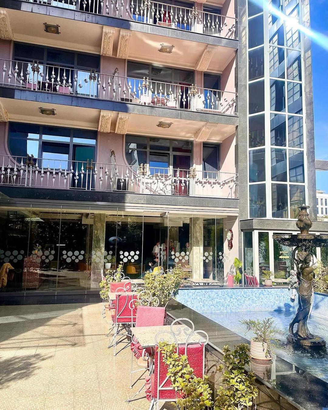 Hotel Elysee Tirana Exterior foto