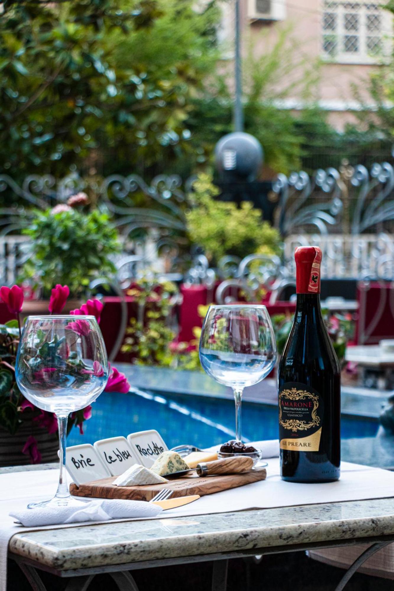 Hotel Elysee Tirana Exterior foto